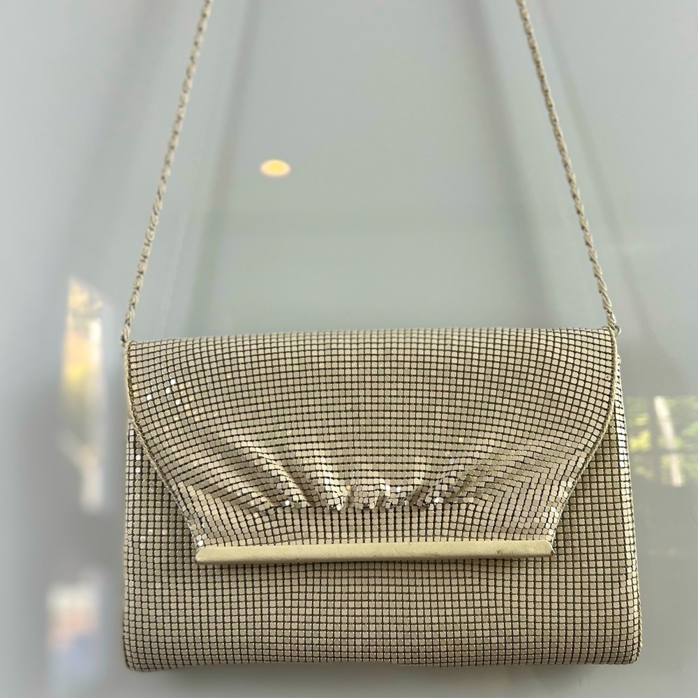 Vintage Jane Shilton Cream Colored Mesh Purse With Chain & Gold Accent